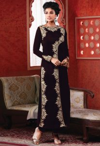 embroidered-pakistani-velvet-suit