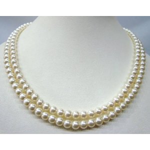 White Pearl Necklace