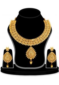 Metallic Necklace in Golden