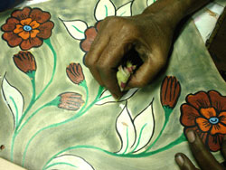 Design in the making on a Shantiniketan bag. (Source: arperabags))