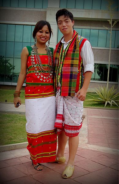 Traditional dress of Tripura (Source: wikimedia)