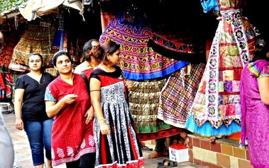 Ahmedabad Style Hubs get a Peek-a-boo!