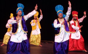 Men doing Bhangra (Image: bhavanaustralia.org)